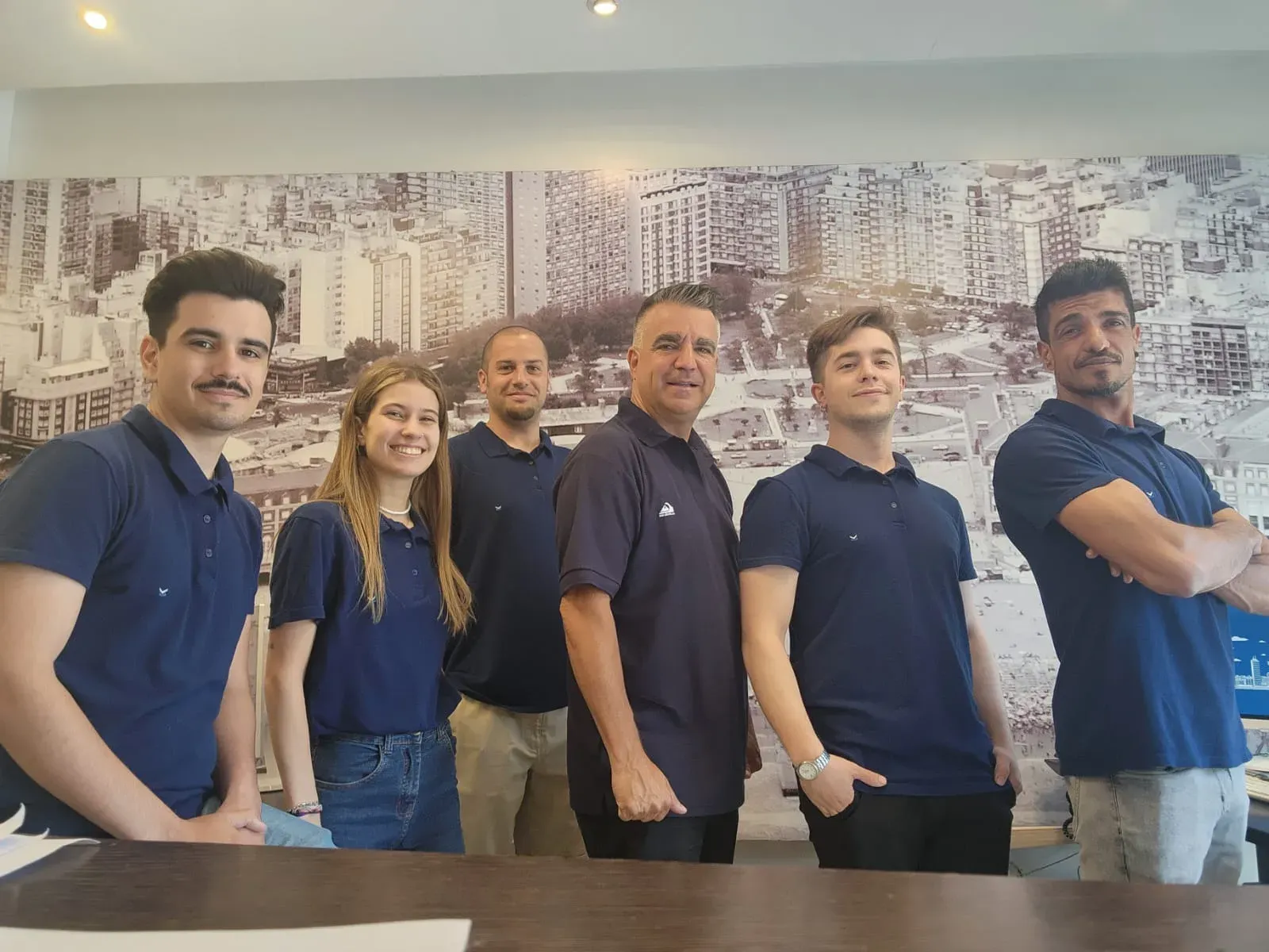 Equipo de Sanz y Ordoqui Propiedades en la oficina