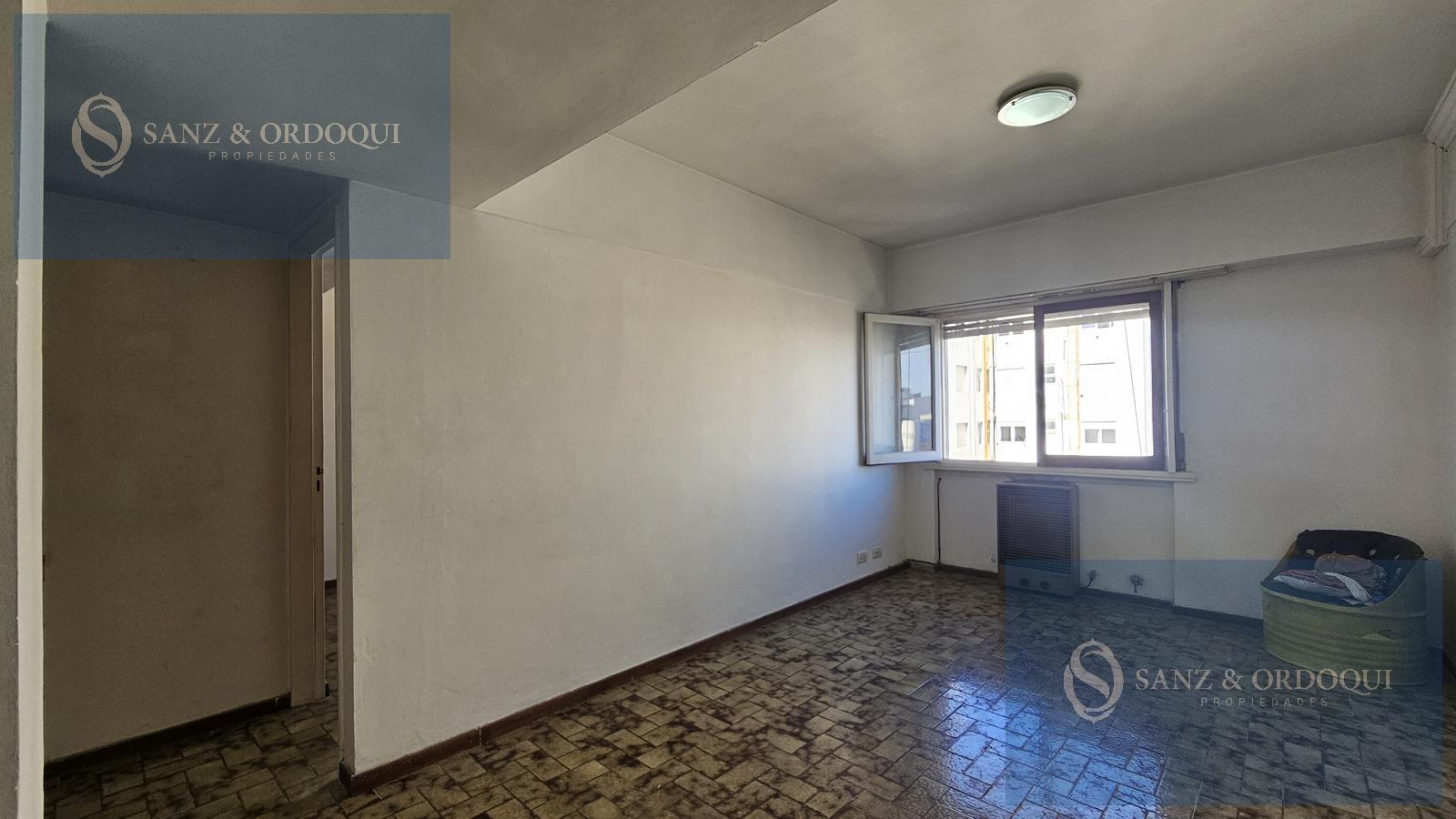 Venta - Departamento dos ambientes con vista abierta - San martin 2950