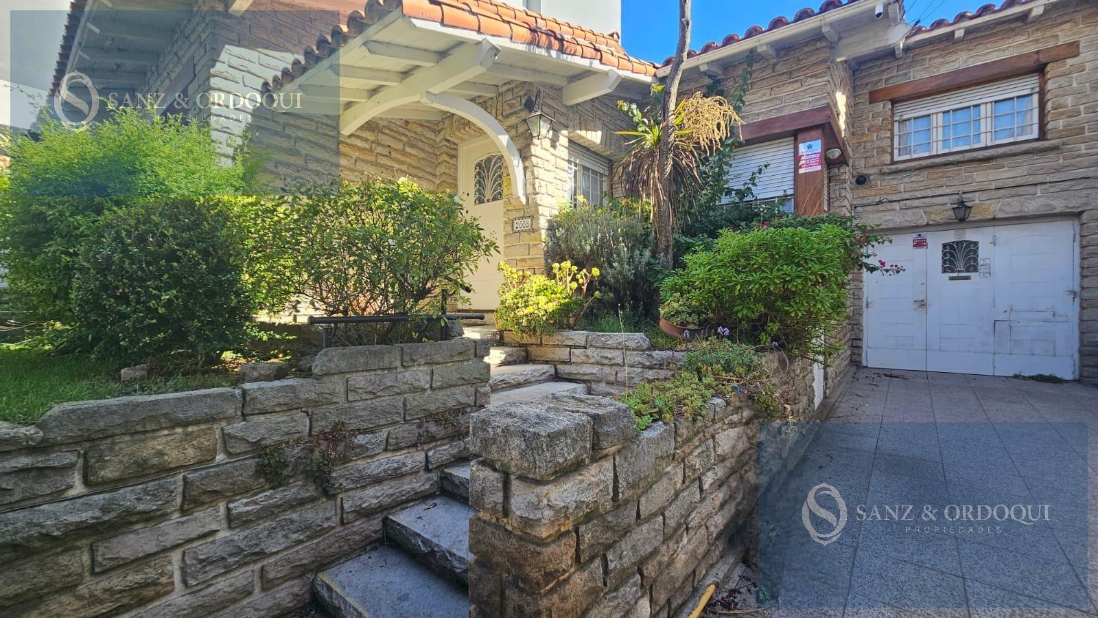 Venta Casa cuatro ambientes con cochera fija en San José, Mar del Plata
